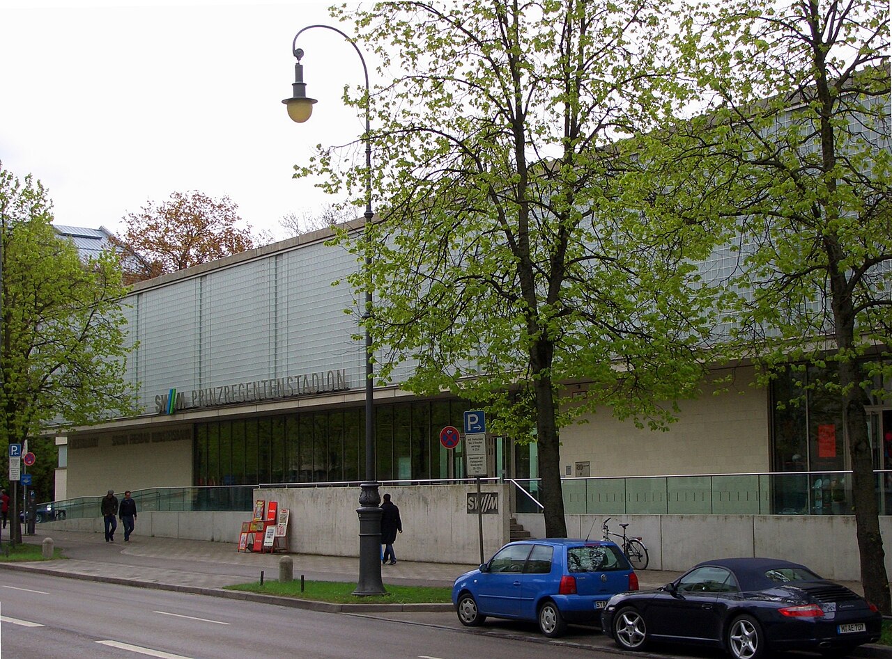 Prinzregentenstadion Muenchen Eingangsgebaeude an der Prinzregentenstrasse