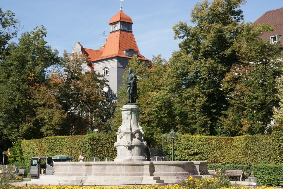 Blick auf den Prinzregentenplatz in Augsburg