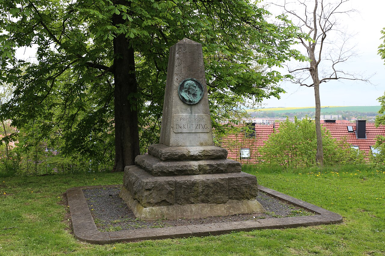 Kützingdenkmal in Nordhausen
