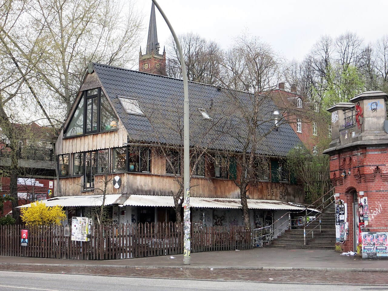 Golden Pudel Club, 2014 Building “Am St