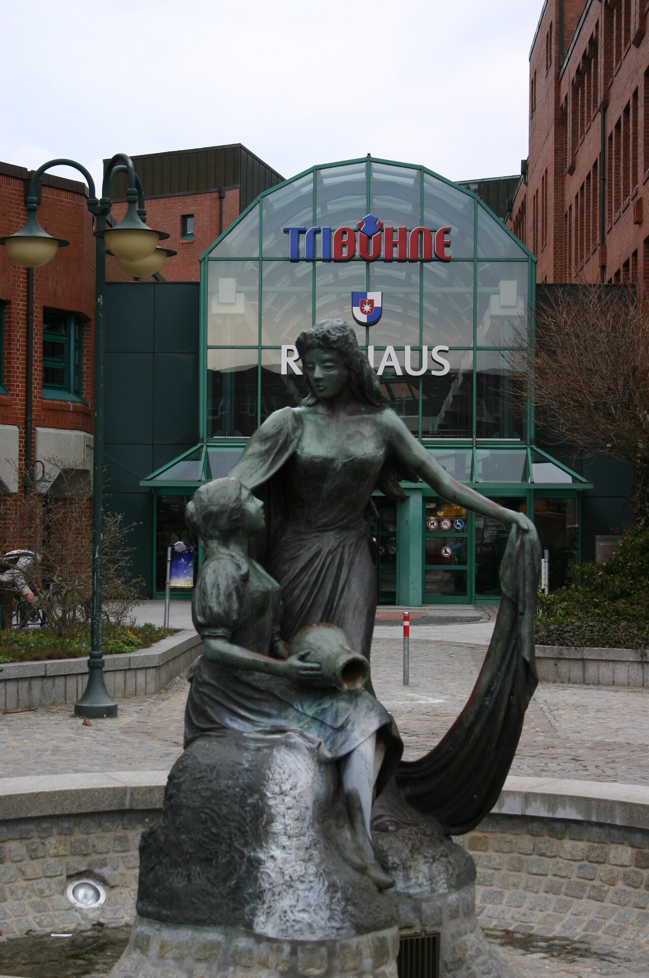 Rathaus Norderstedt mit Regentrude
