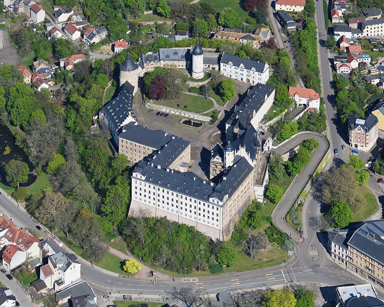 Aerial image of Schloss Altenburg (view from the west)
