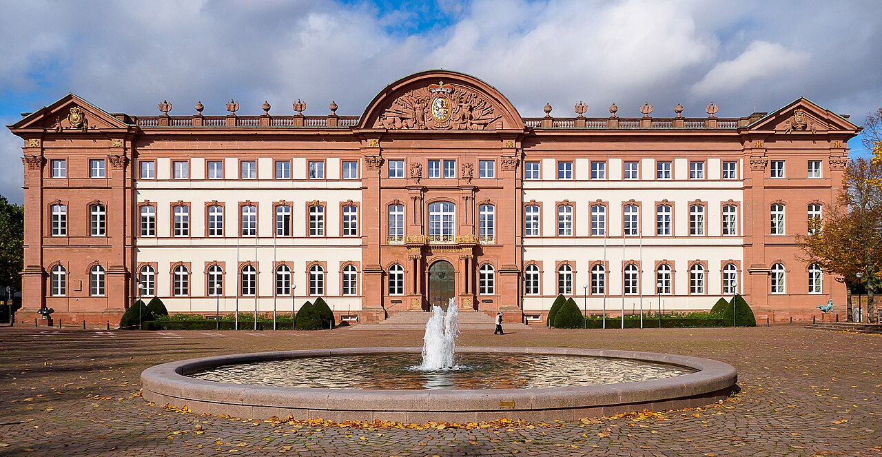 Schloss Zweibrücken, vom Schlossplatz aus gesehen