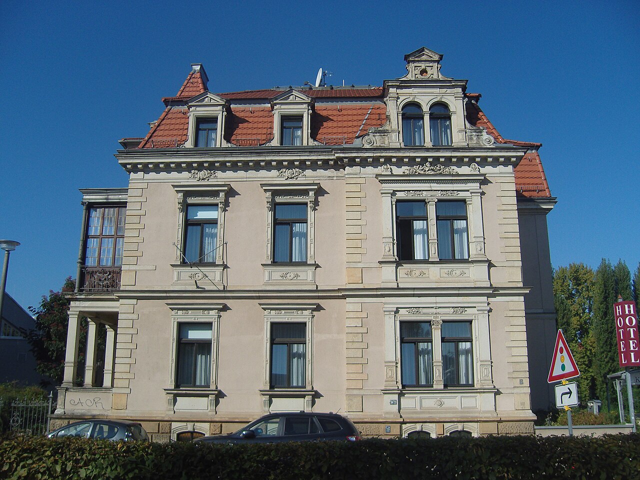 Denkmalgeschützte Villa in der Winckelmannstraße 6 in Dresden-Südvorstadt