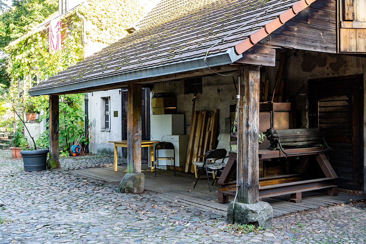 Berlin, Neukölln, Böhmisches Dorf , Richardplatz 28: Alte Dorfschmiede