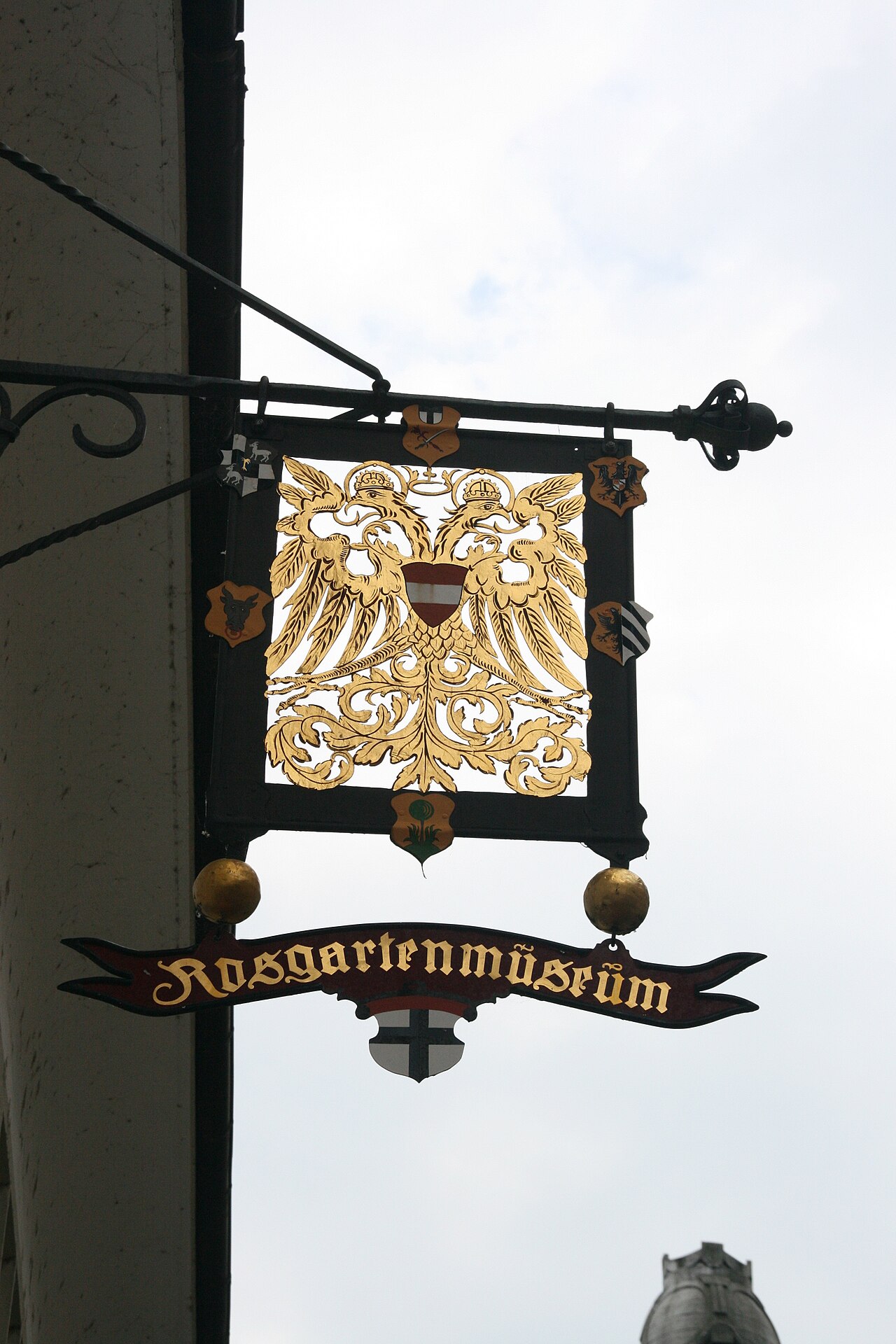A Sign in front of the Rosgartenmuseum