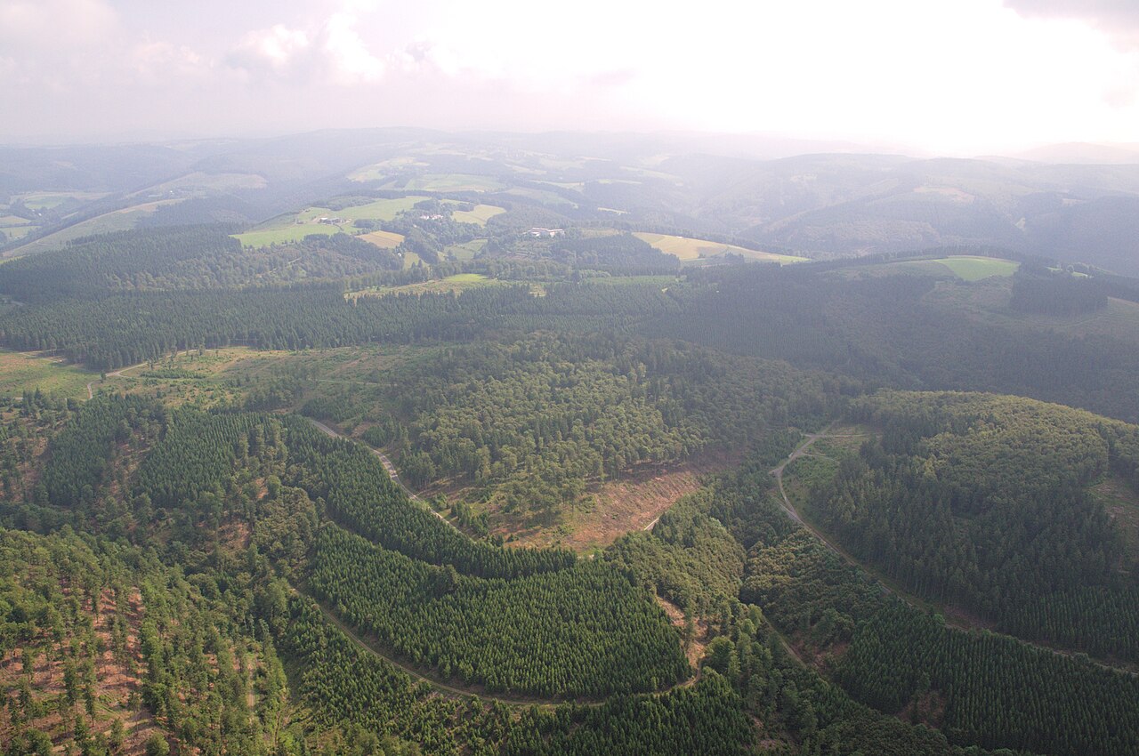 Fotoflug Sauerland-Ost: Bundesstraße 480 nordwestlich von Girkhausen