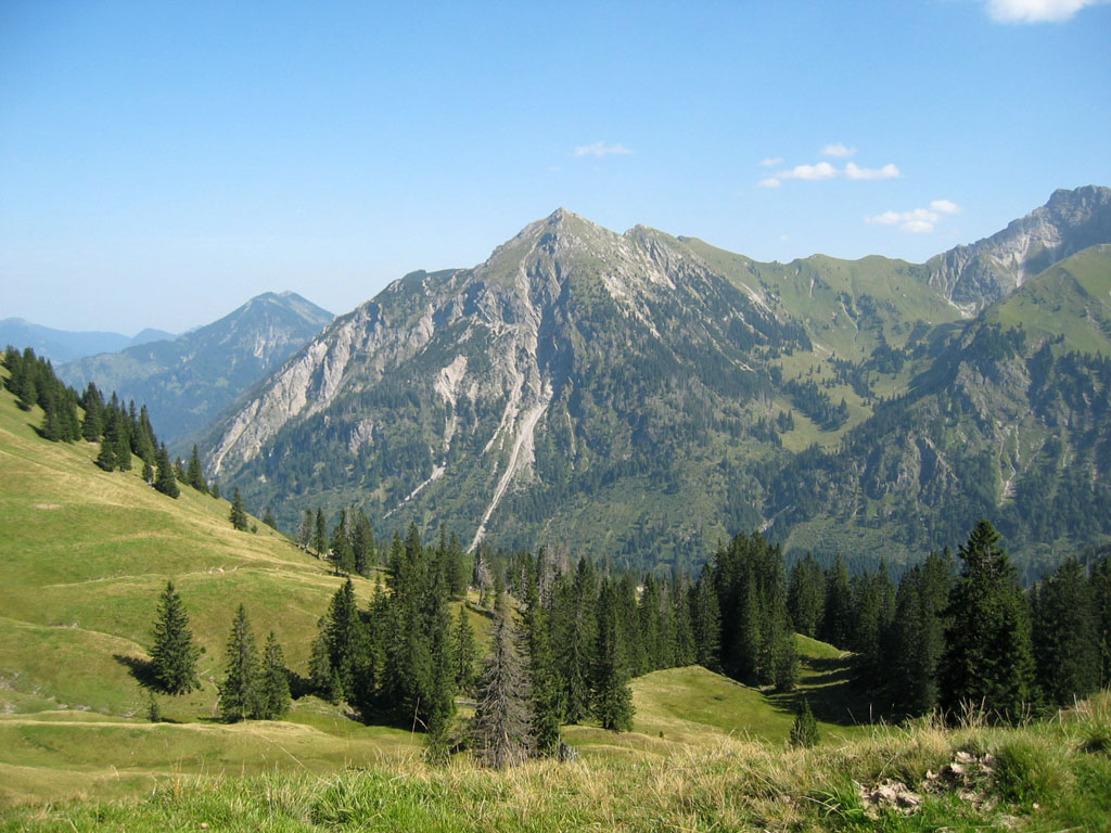 Rotspitz in den Allgäuer Alpen vom Entschenkopf fotografiert