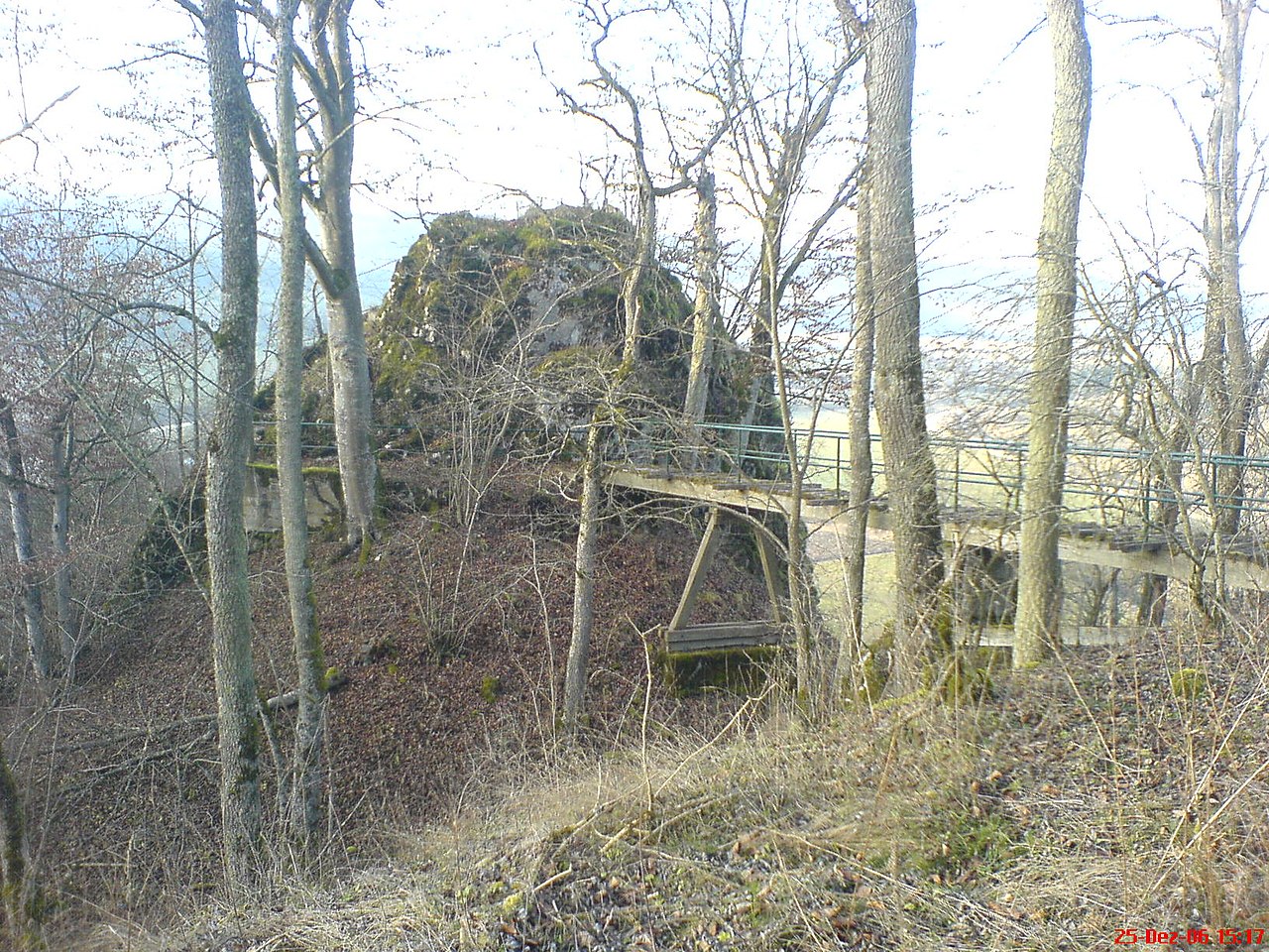 Ruine Hertenstein mit Halsgraben