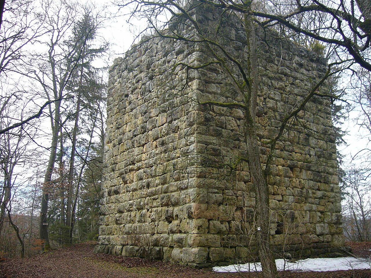 Ruine der Burg Konzenberg, Gemeinde Wurmlingen (bei Tuttlingen)