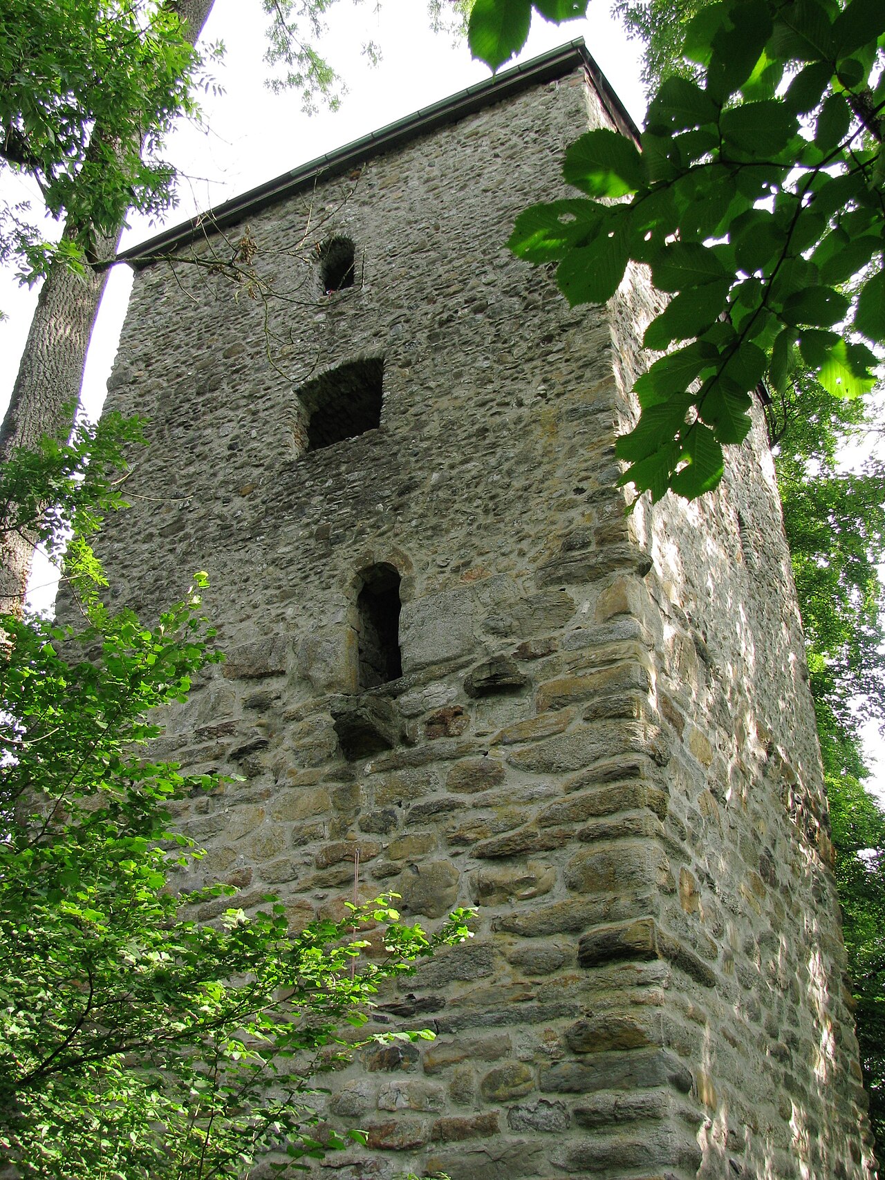 Burgruine Praßberg, Bergfried