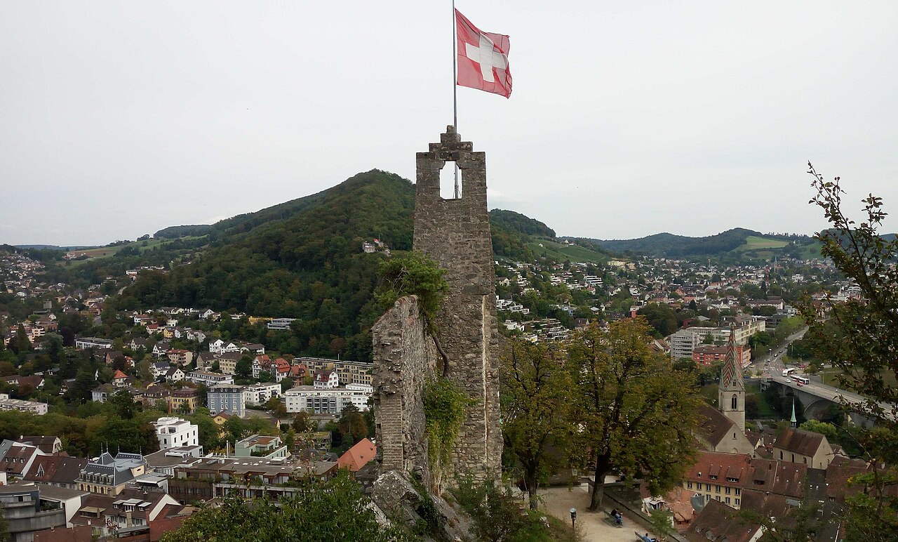 Baden, Ruine Stein auf Stadtfelsen