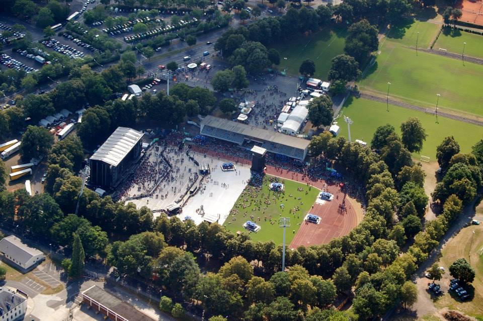 Das Willy-Sachs-Stadion in Schweinfurt - drei Stunden vor dem Konzert der " Toten Hosen " am 20