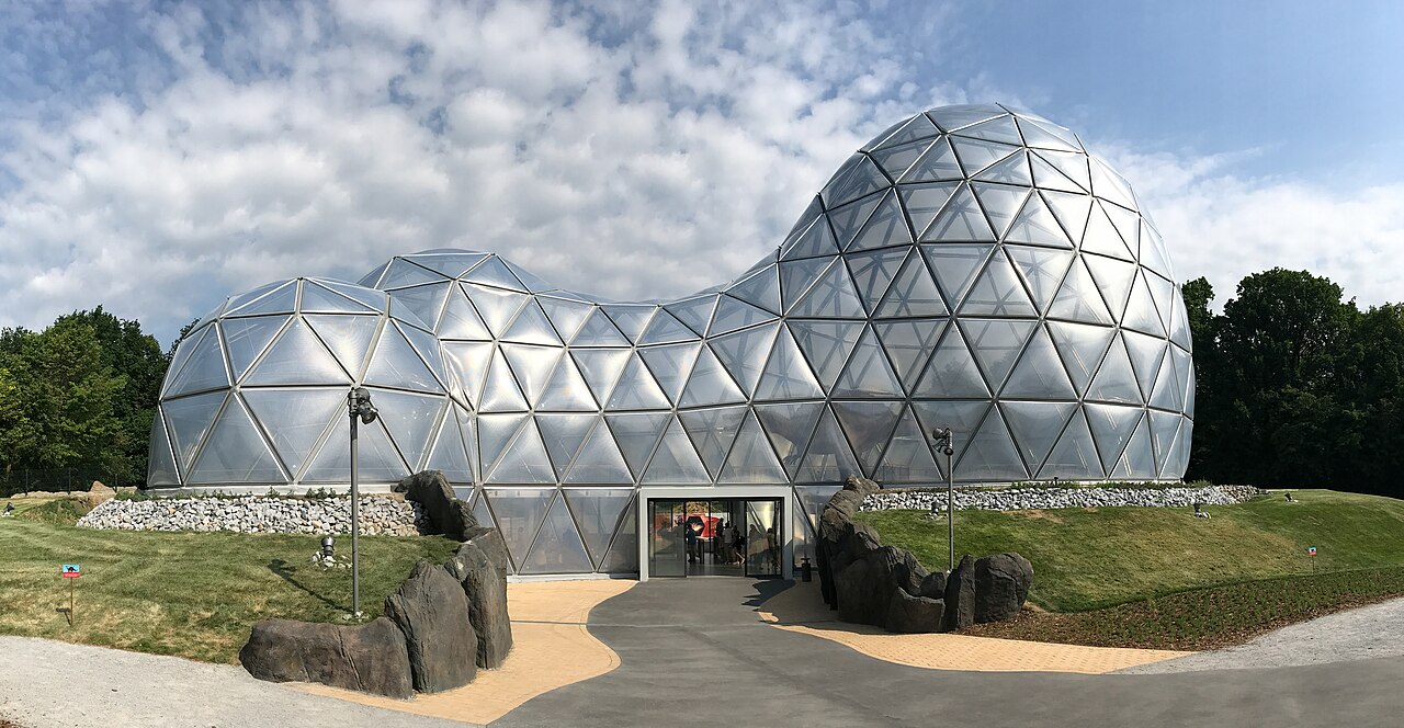 Neuer Haupteingang "Mitoseum" des Saurierparks Kleinwelka