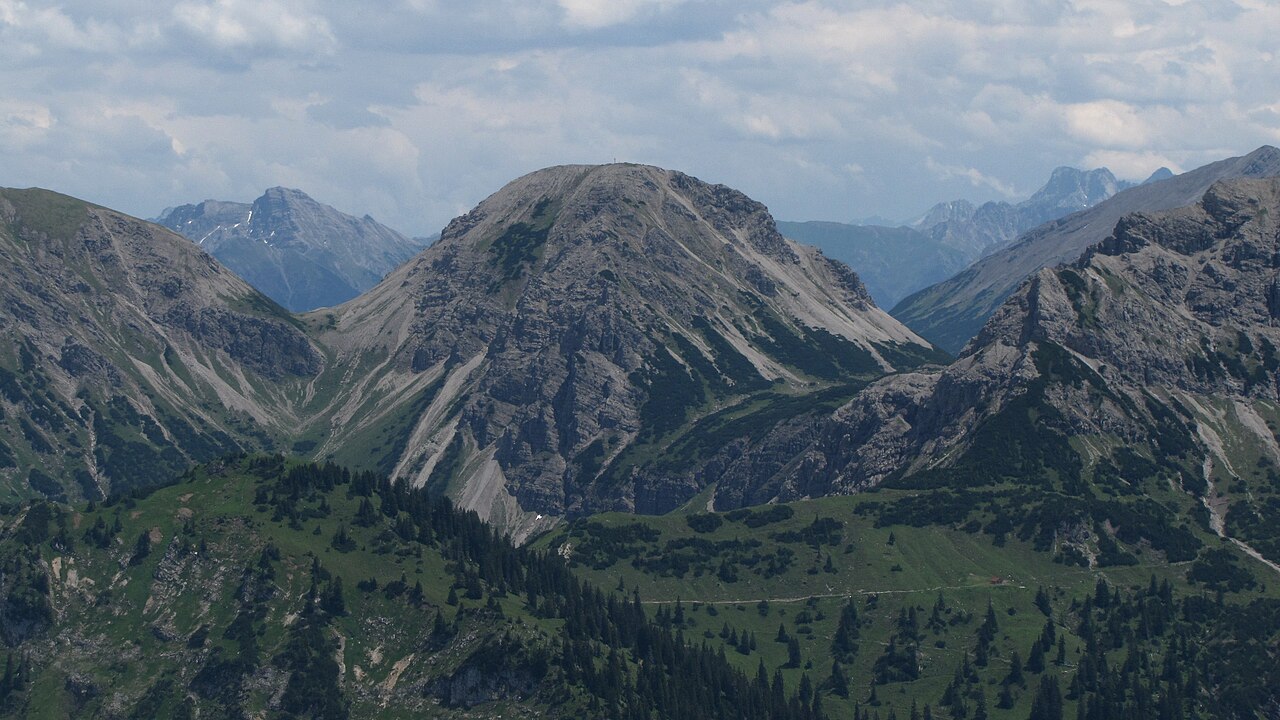 Blick aus Nordwesten zum Schänzlekopf (2070 m)