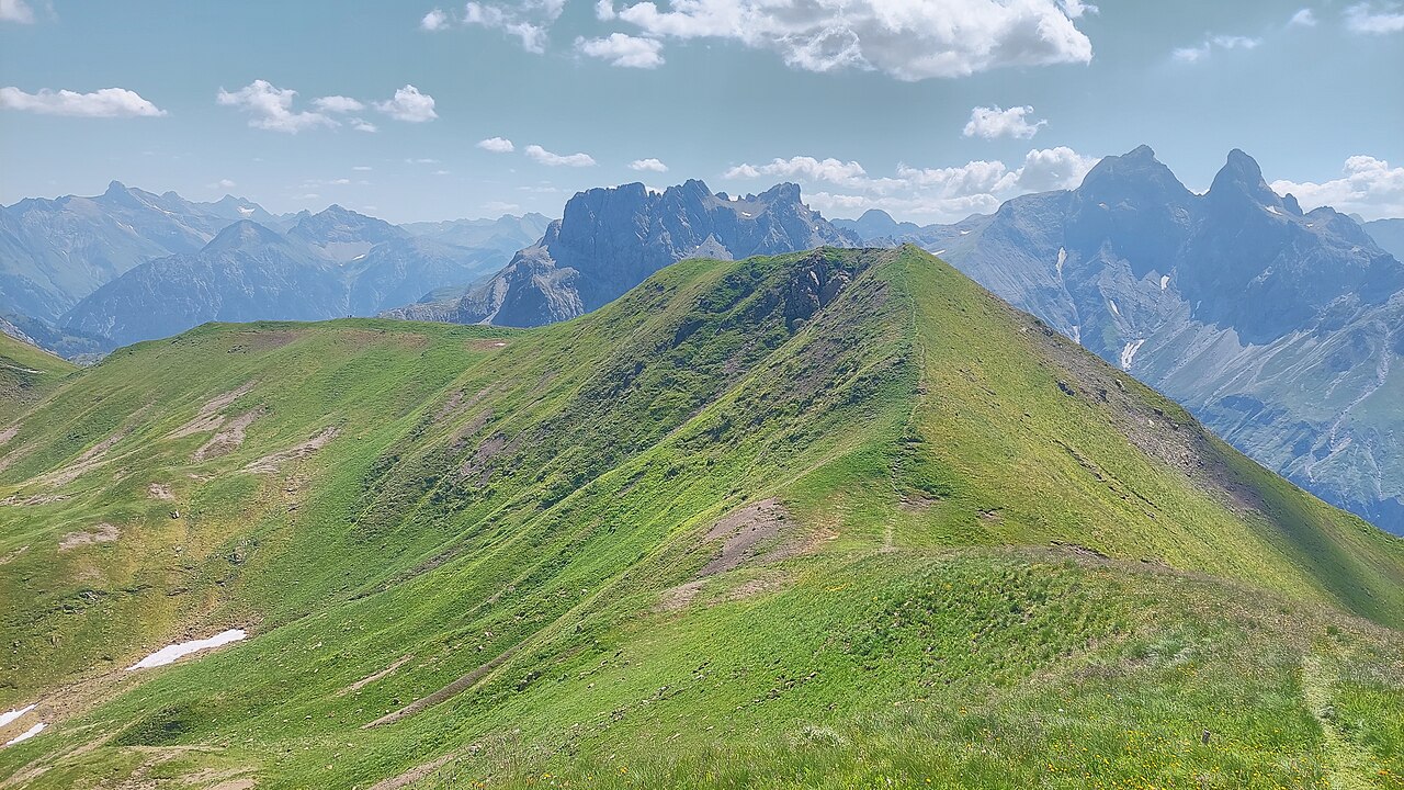 Schafberg in the Allgäu Alps, view from north (point of view: ascent to Fürschießer summit)
