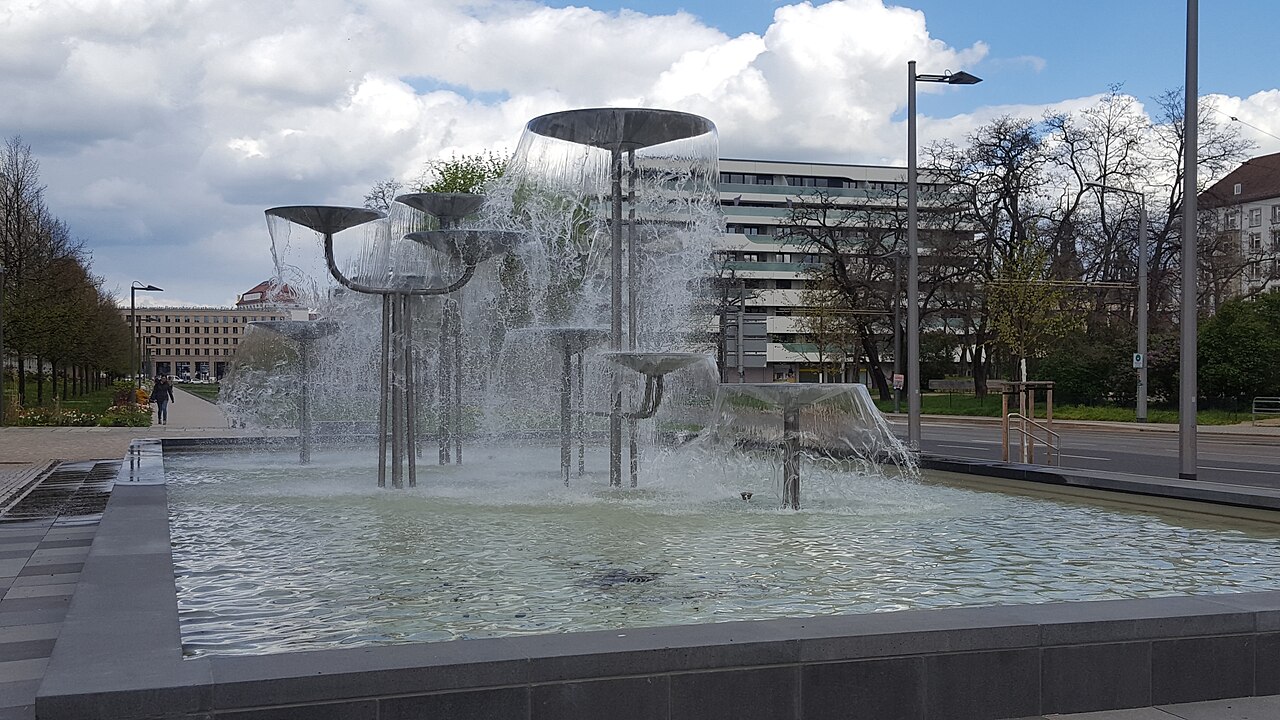 Dresden: Dippoldiswalder Platz, Umgestaltung des Platzes und Eingang zum westlichen Promenadenring