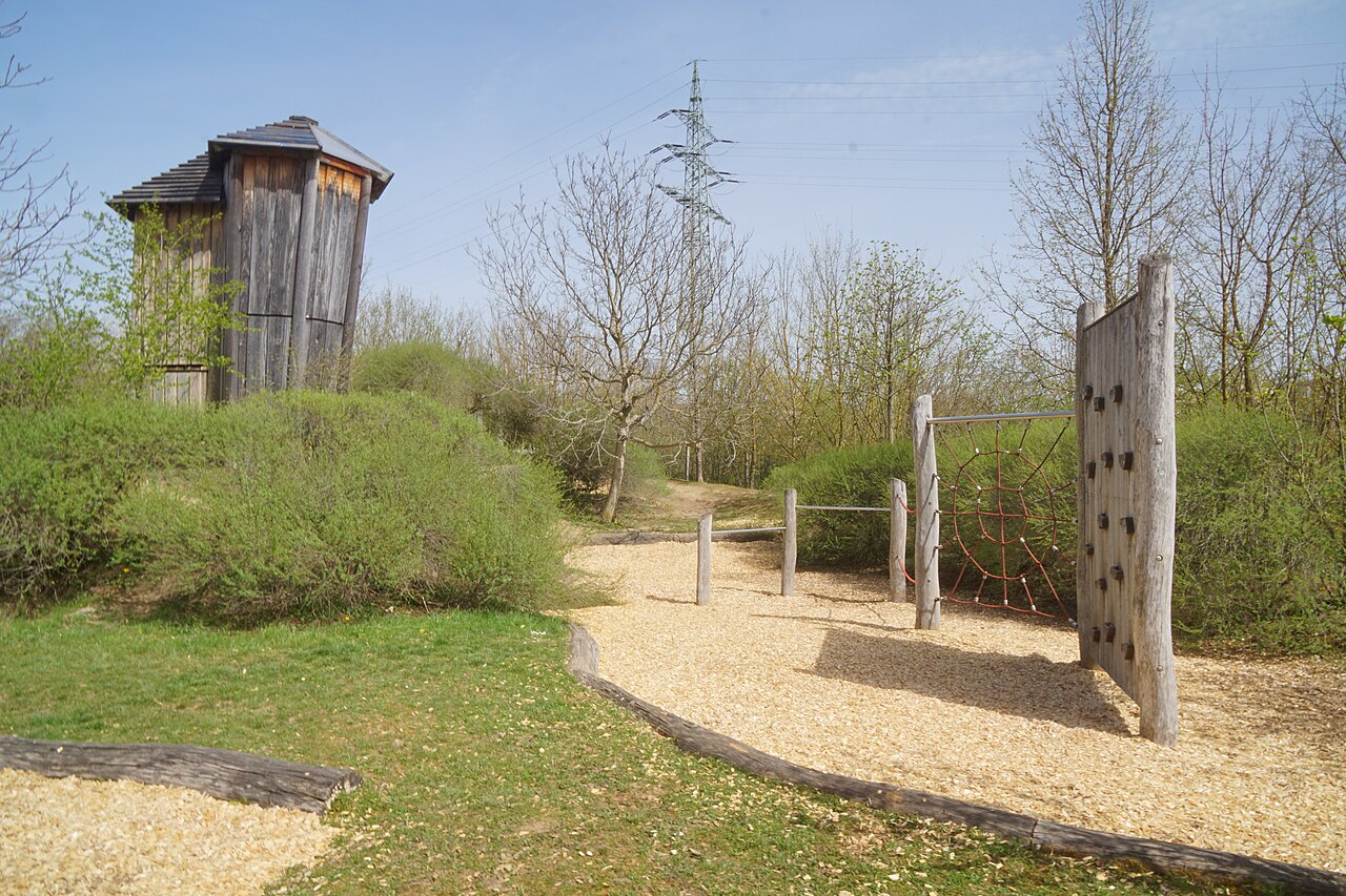 Spielplatz Scheuerwiesen an der Kreuzung von Konrad-Adenauer-Straße und Grünäckerstraße in Sindelfingen-Maichingen