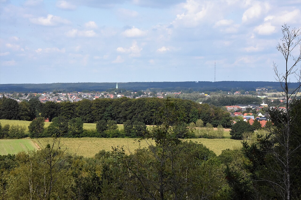 Piesberg-Nordplattform: Blick zum Penter Knapp