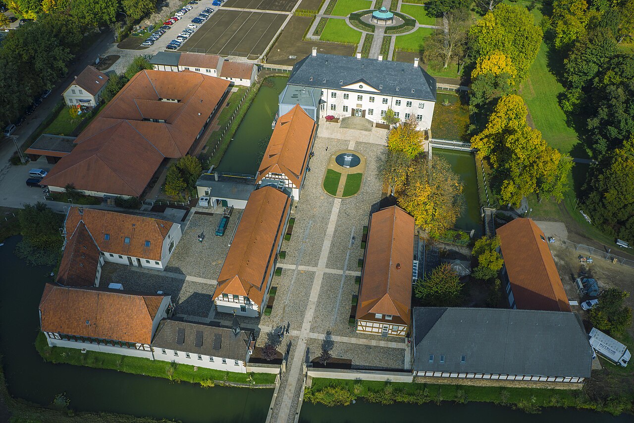 Luftaufnahme von Schloss Benkhausen
