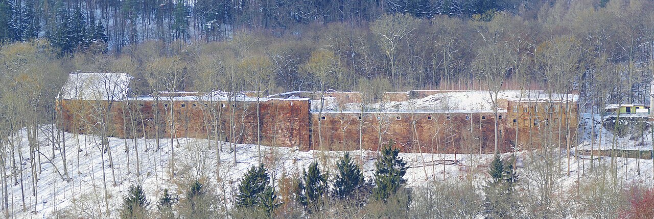 Die Ruine des ehemaligen Berger Schlosses am 17
