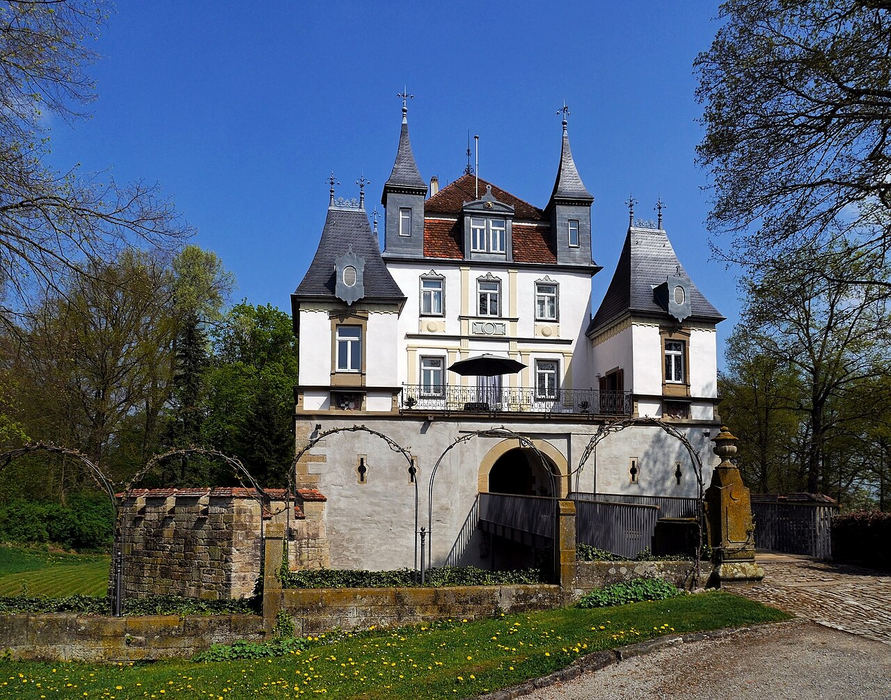 Schloss Eltershofen ist ein historischer Profanbau in Eltershofen , einem Stadtteil von Schwäbisch Hall