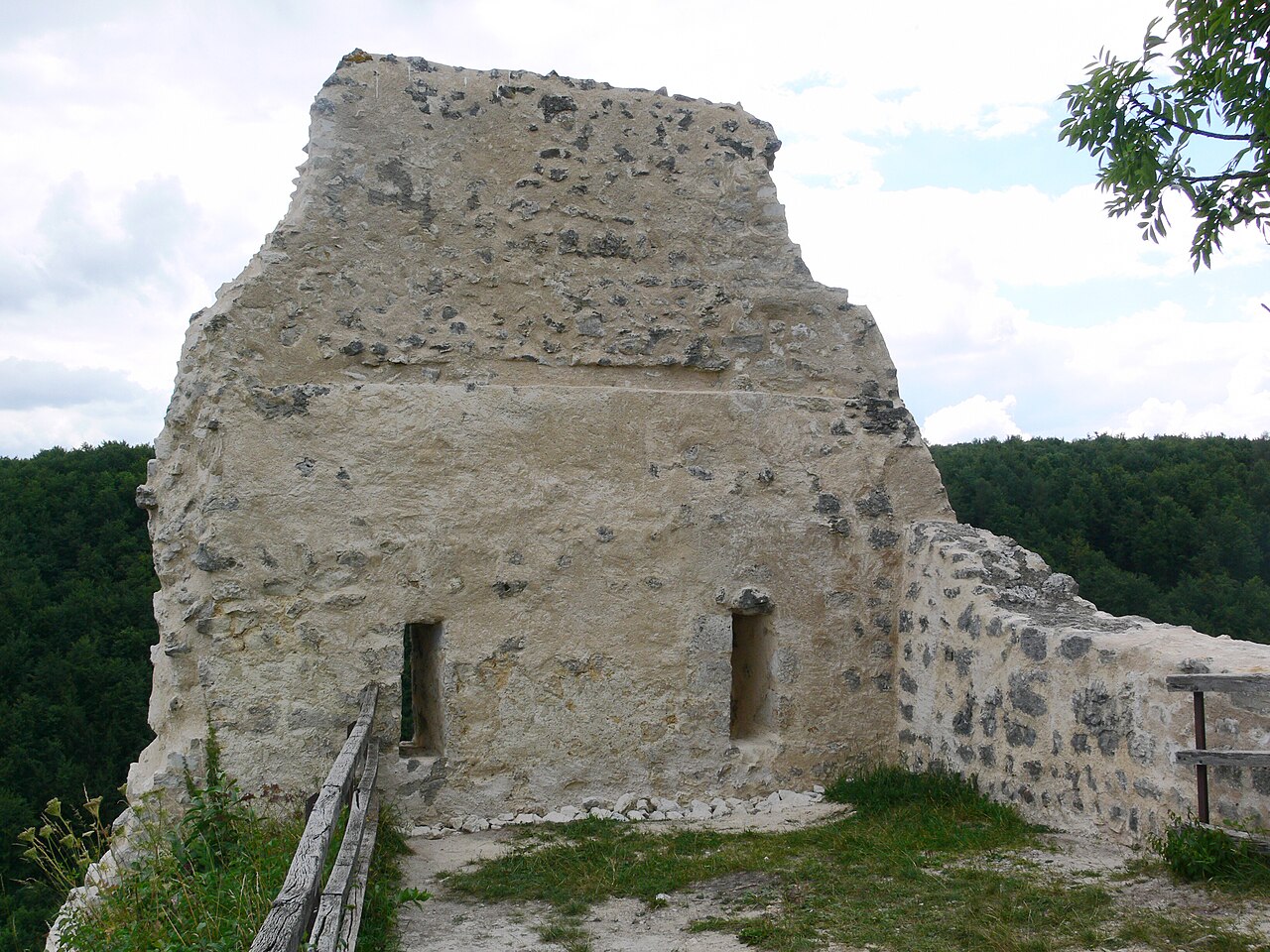 Ruine Hausen (Schloss Hausen im Tal), Gemeinde Beuron, Landkreis Sigmaringen