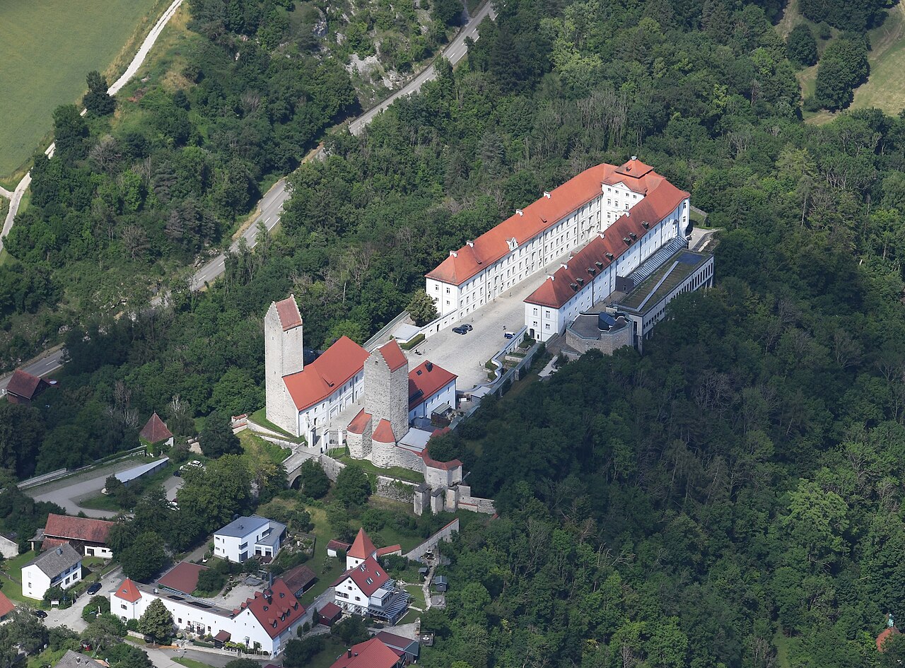 Aerial image of the Hirschberg Castle