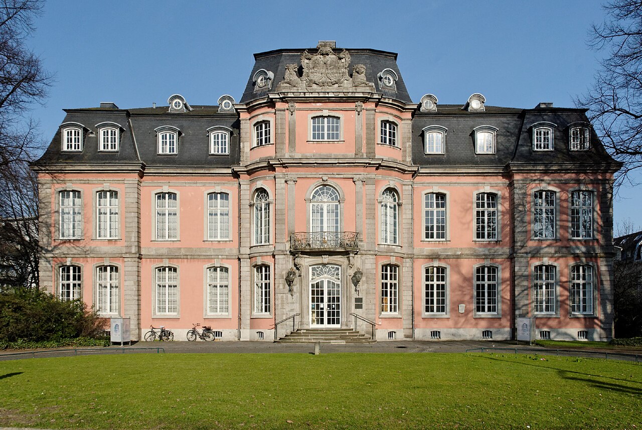 Schloss Jägerhof, Jacobistraße 2 in Düsseldorf-Pempelfort, Germany