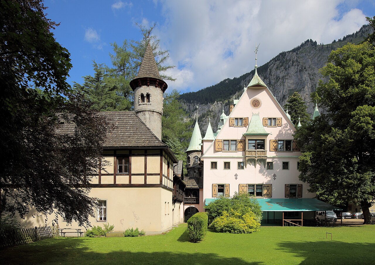 Foto von Schloss Leopoldstein