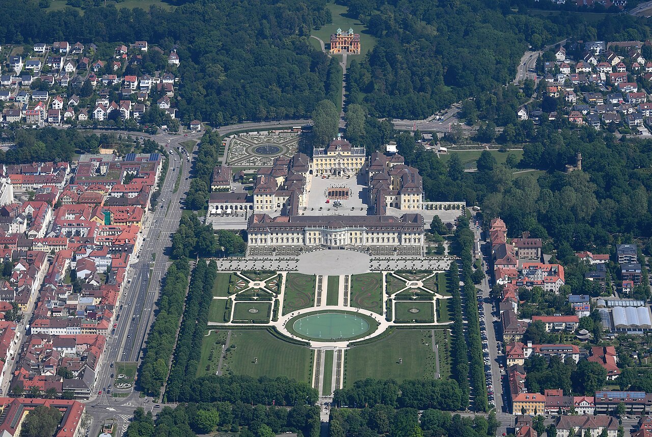 Aerial image of the Ludwigsburg Palace, the palace gardens, and the Schloss Favorite