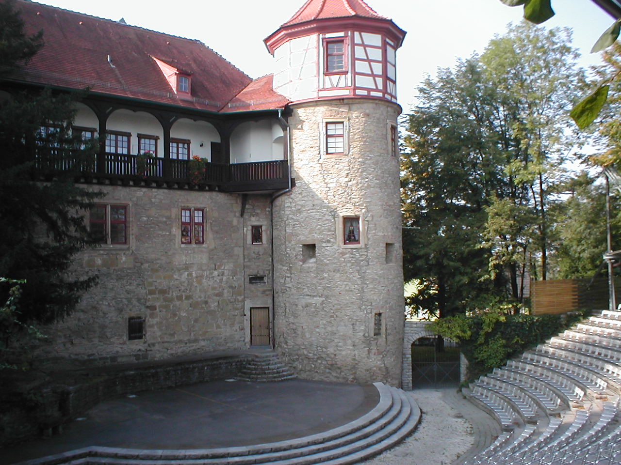 Freilichtbühne im Burggraben vom Schloss in Neuenstadt am Kocher