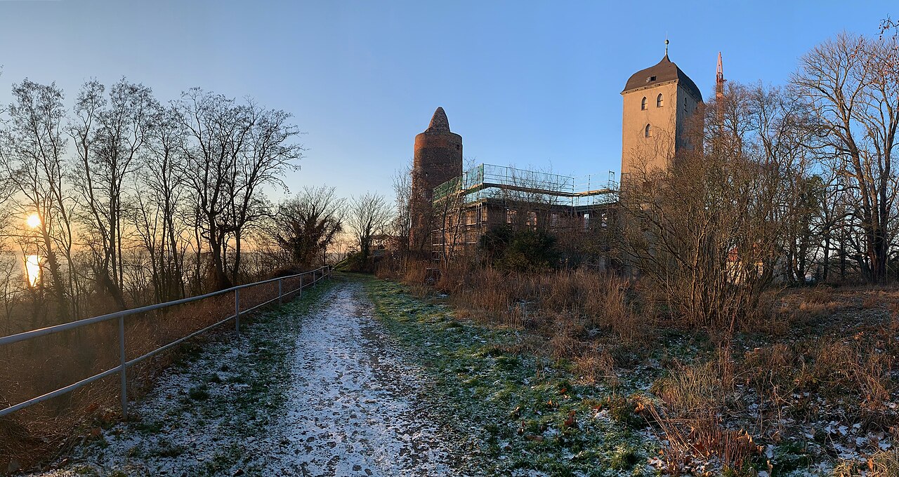 Schloss Pouch während der Umbauarbeiten 2024