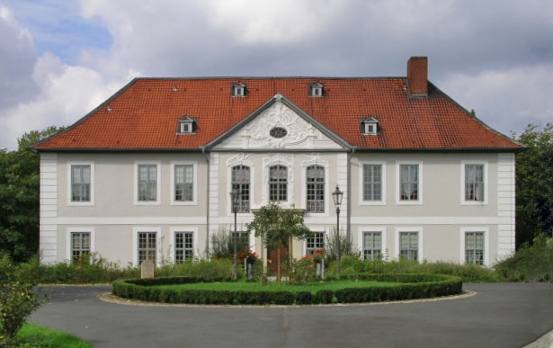 Schliestedter Schloss im Sommer