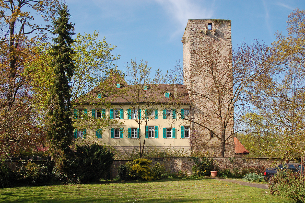 Schloss und Burgfried Unterriexingen (von Süden)