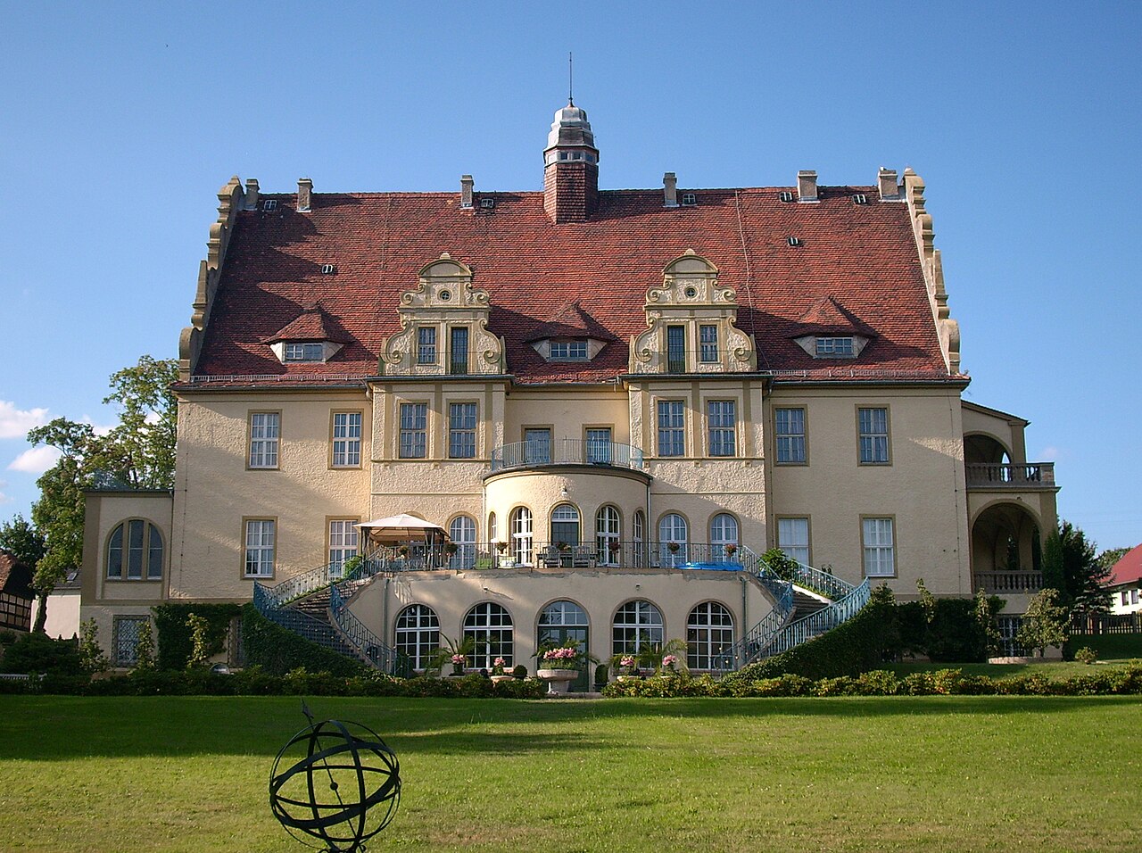Schloss in Weißig, Ortsteil von Oßling