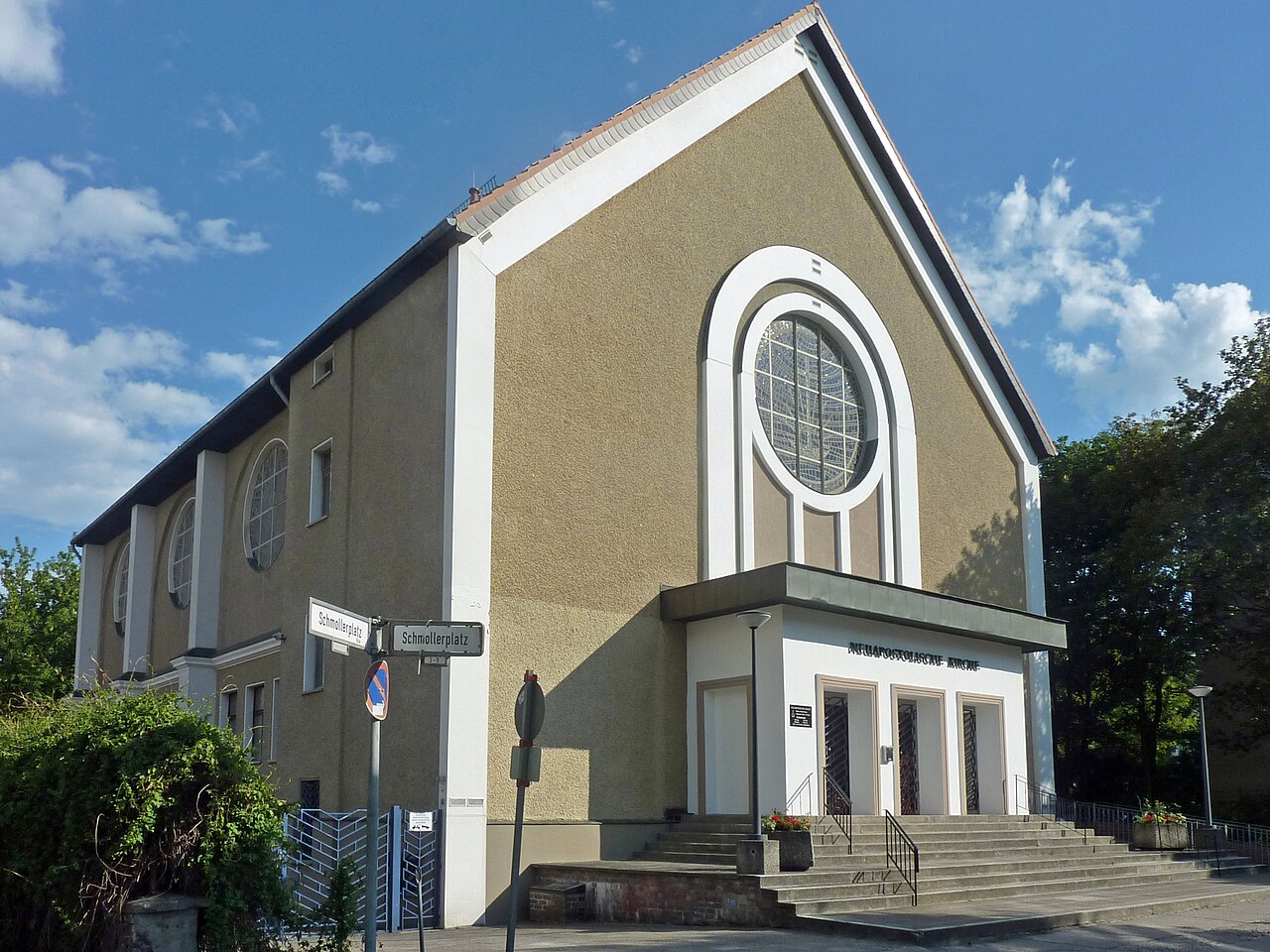 Neuapostolische Kirche in Berlin-Alt-Treptow, Schmollerplatz 3