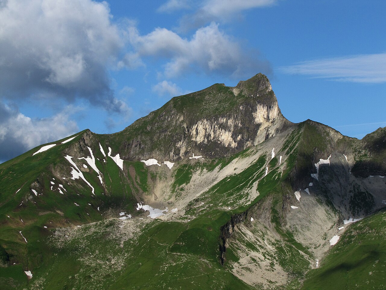 Blick auf die Ostflanke des Schneck (2268 m) mit seiner berühmten Ostwand