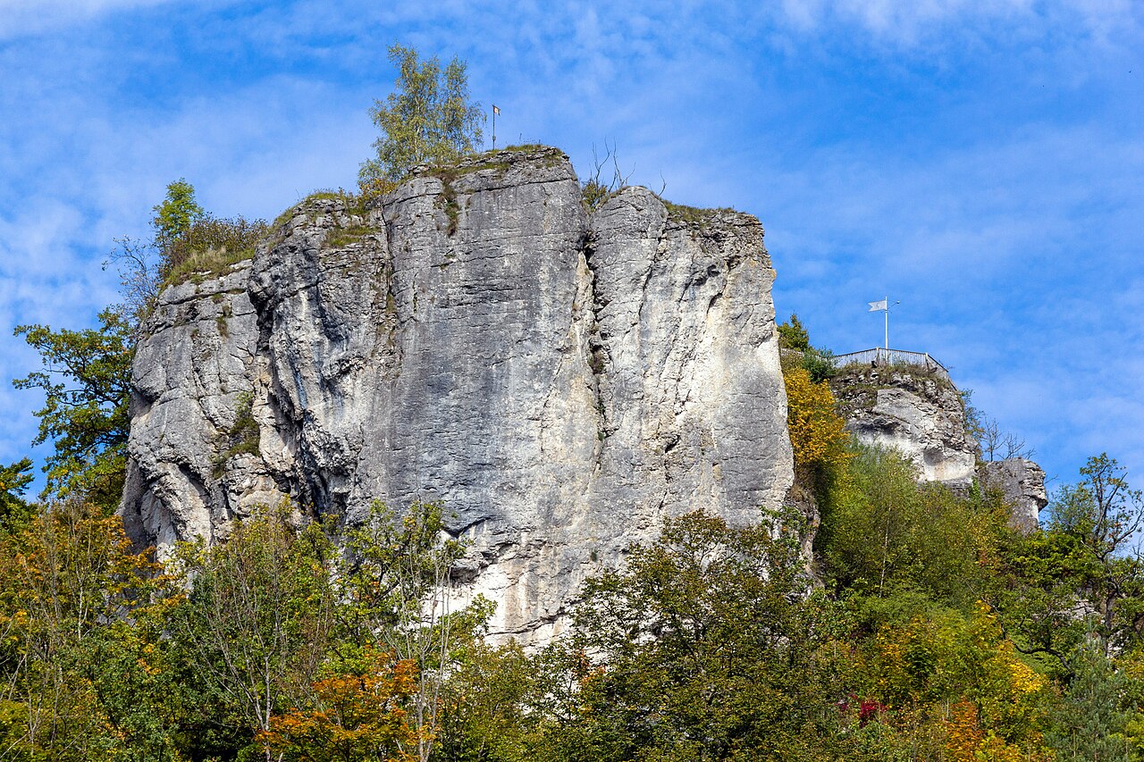 Felsen Streitburg, Geotop, Naturdenkmal, LSG "Fränkische Schweiz - Veldensteiner Forst" im Regierungsbezirk Oberfranken