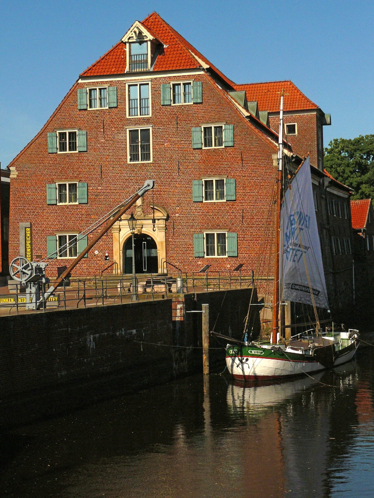 Westfassade des Schwedenspeichers Stade