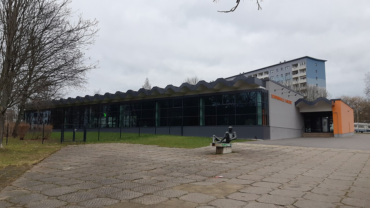Schwimmhalle Gablenz in Chemnitz, Südwestansicht