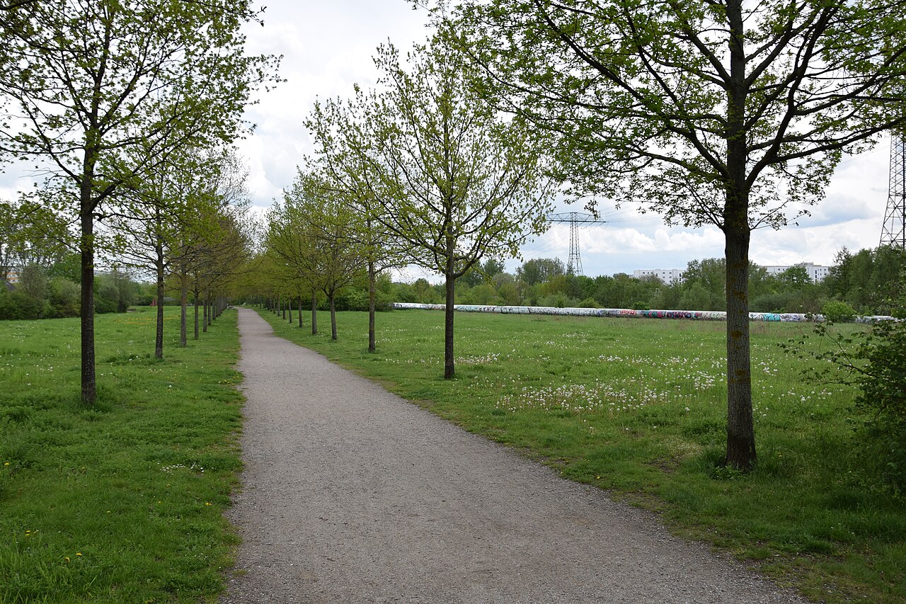 Seelgrabenpark, section east of Köthener Straße (Berlin-Marzahn)