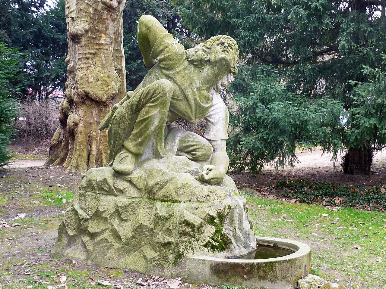 Siegfriedbrunnen auf der Bürgerwiese in Dresden