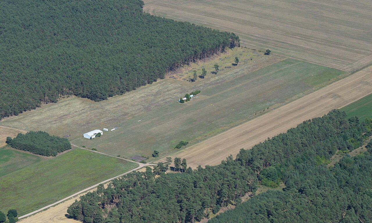 Aerial image of the Locktow airfield