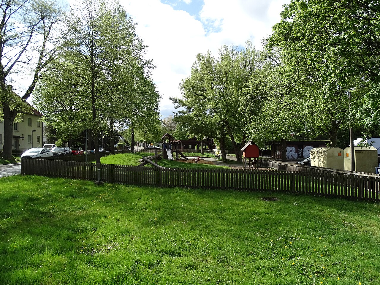 Spielplatz Weidenstraße am Floschenstadion