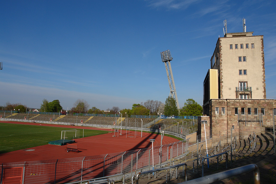 großes Stadion im Sportforum Chemnitz