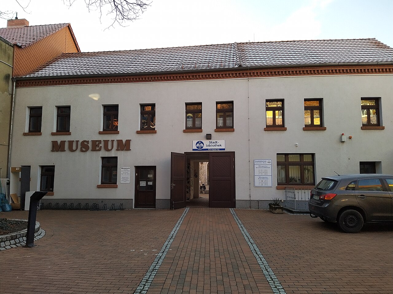 Museum Oschersleben und Zugang Stadtbiblothek