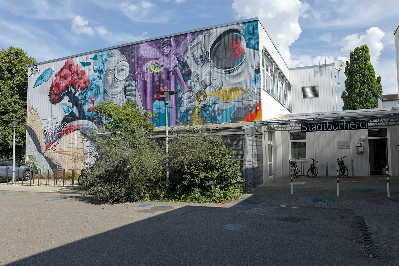 Stadtbücherei Neu-Ulm am Standort in der Steubenstraße