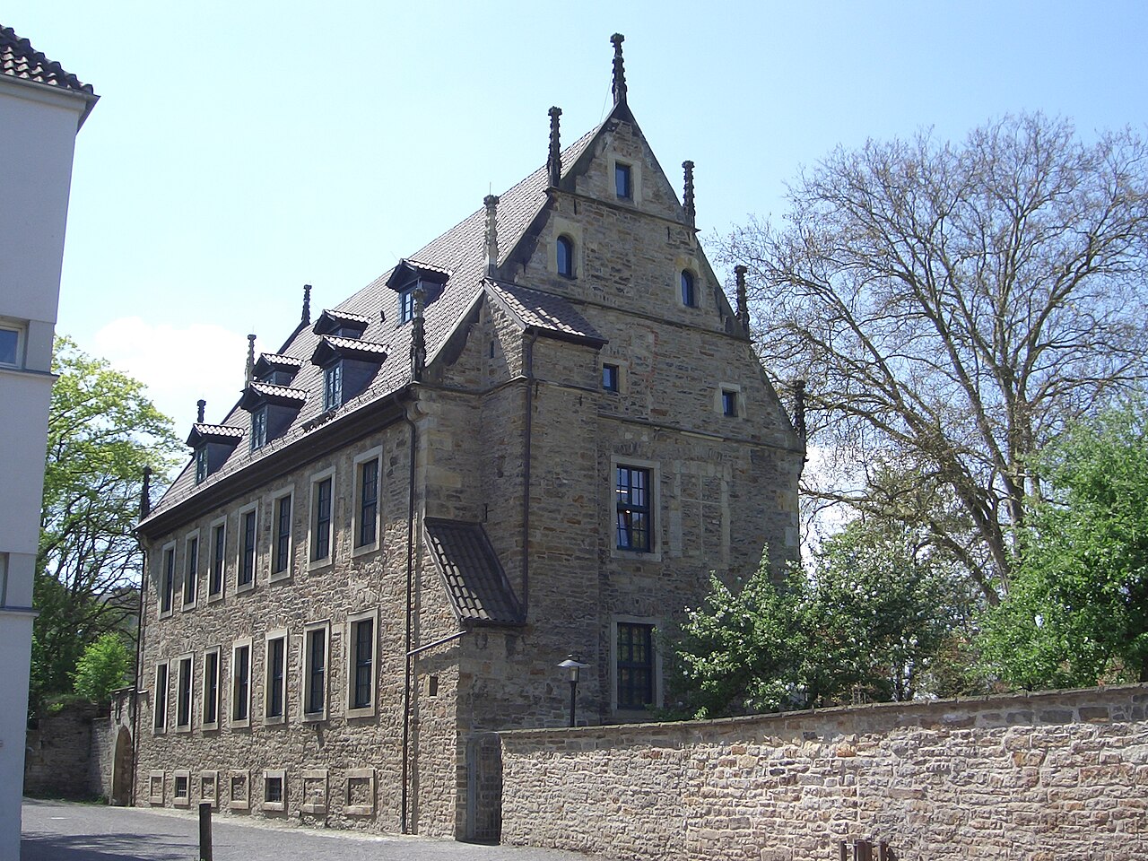 Städtische Bibliothek, Landsbergscher Hof, Stadthagen