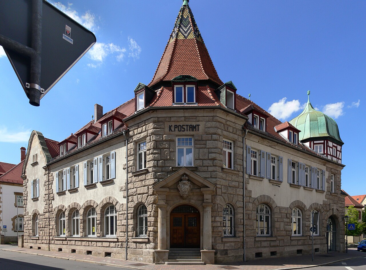 Denkmalgeschütztes Gebäude in Weißenburg (Bayern), Alte Post, Straßenecke Bahnhofstraße/Friedrich-Ebert-Straße